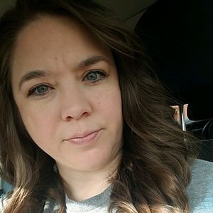 Meet your Posher, Caitlin